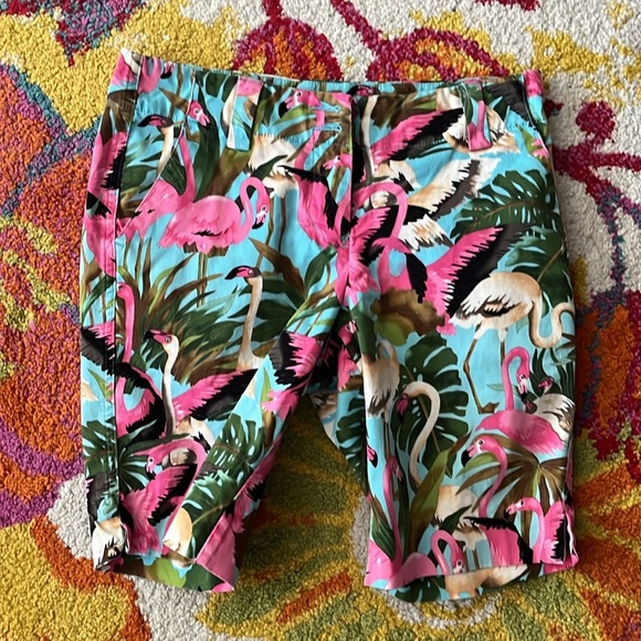 WOMENS SIZE 4 LOUDMOUTH FLAMINGO 9” GOLF SHORTS - Picture 2 of 5